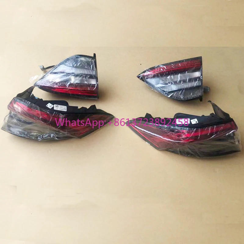 Levante Old Upgrade New Smoked Rear Taillights for Maserati Levante
Levante Old Upgrade New Smoked Rear Taillights for Maserati Levante