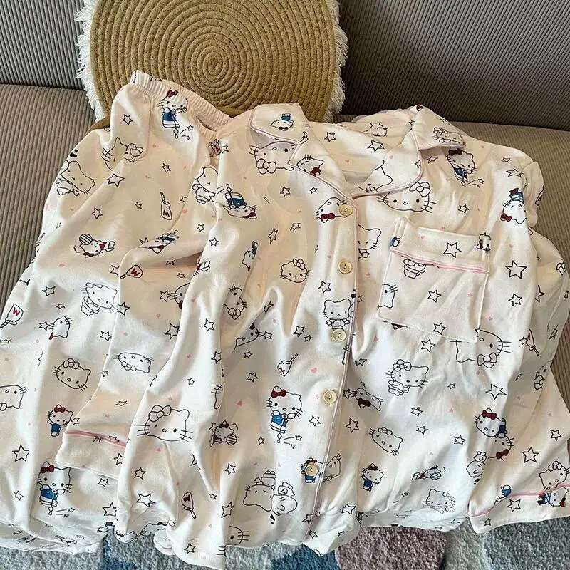 Пижамный комплект Sanrio для девочек microvilli hello kitty kawaii, студенческий повседневный комплект с героями мультфильмов, осенне-зимний комплект одежды для отдыха с круглым вырезом, новый стиль
Пижамный комплект Sanrio для девочек microvilli hello kitty kawaii, студенческий повседневный комплект с героями мультфильмов, осенне-зимний комплект одежды для отдыха с круглым вырезом, новый стиль