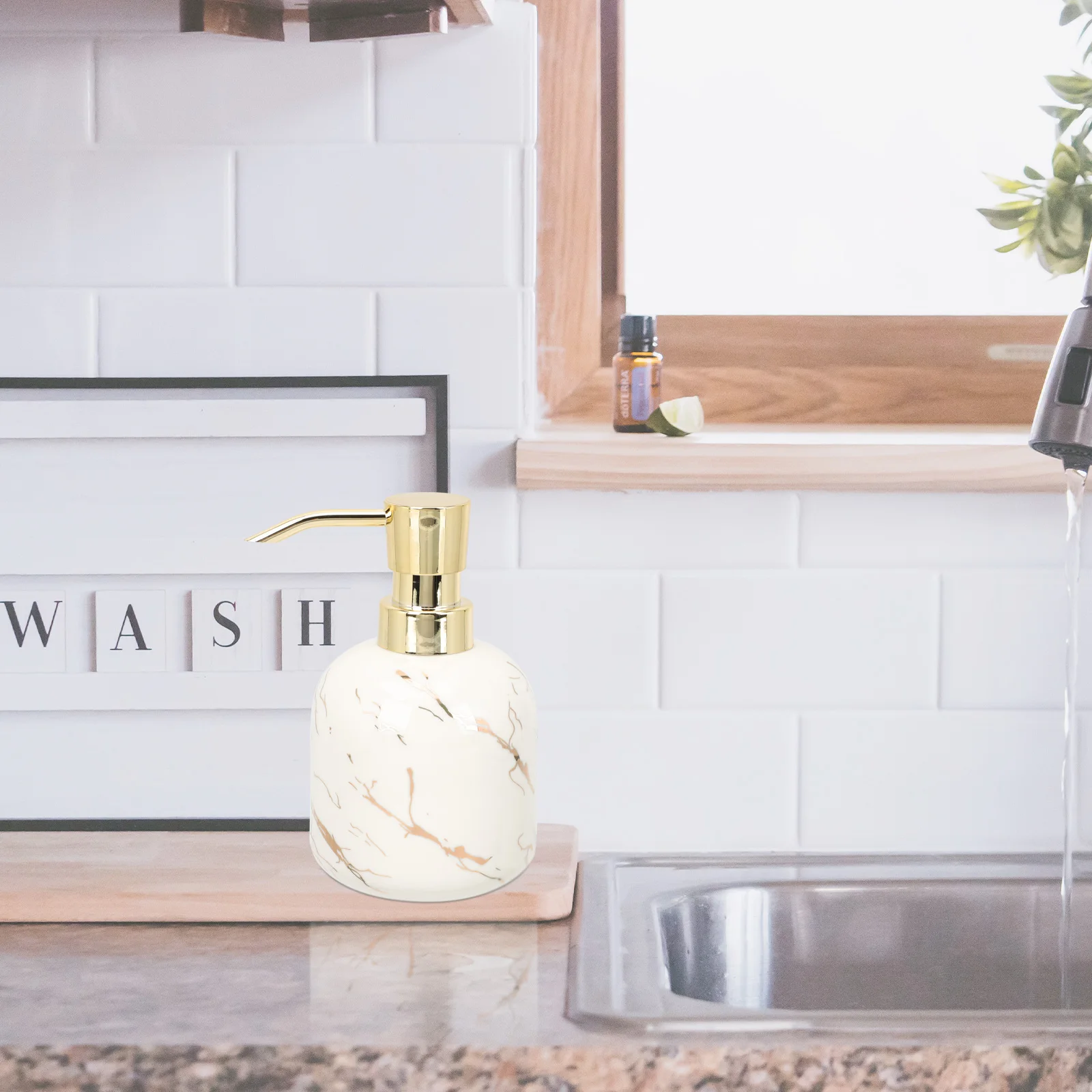 Press Type Lotion Bottle H Soap Dispenser Shower Gels Container Bath Accessory Ceramic Lovely Non Slip Lightweight Modern
Press Type Lotion Bottle H Soap Dispenser Shower Gels Container Bath Accessory Ceramic Lovely Non Slip Lightweight Modern