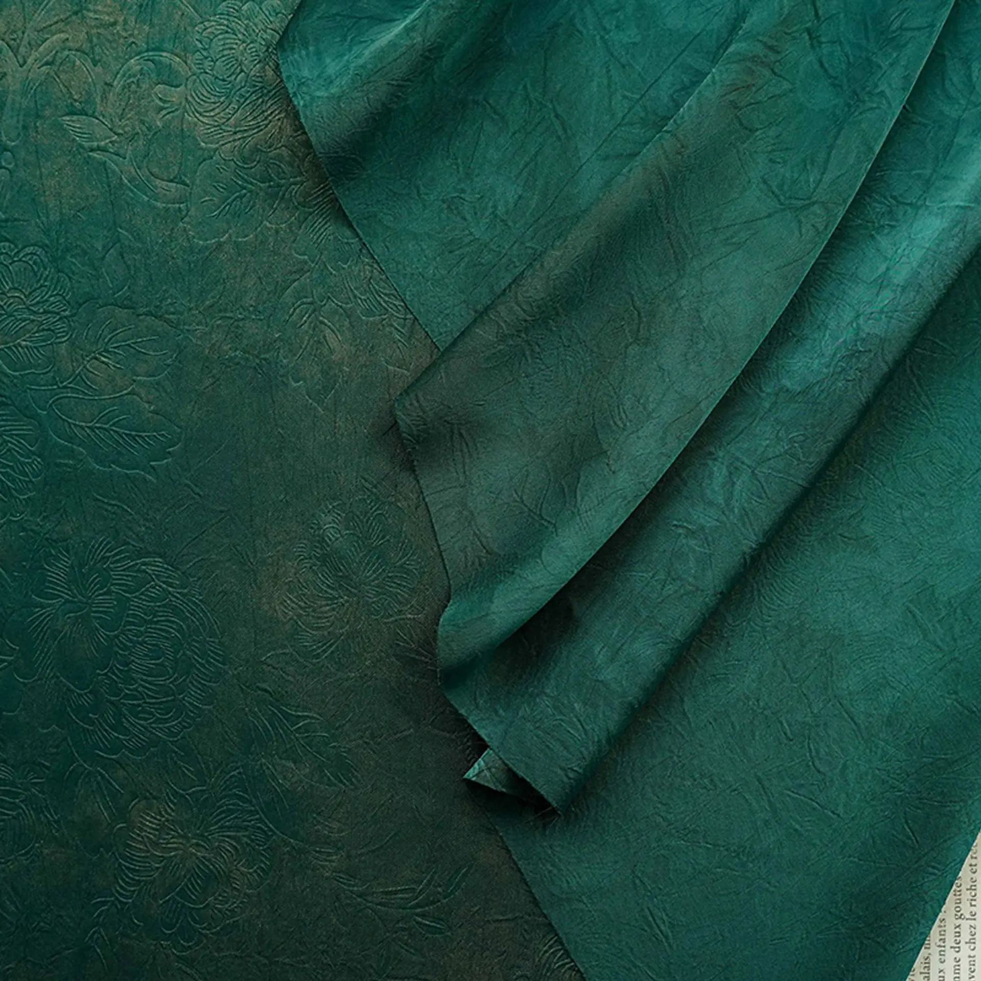 Chinese Style Peony Pattern Yarn Dyed Jacquard Fabric Drape Shirt Cheongsam Dress Pants Decorative Sewing Fabric
Chinese Style Peony Pattern Yarn Dyed Jacquard Fabric Drape Shirt Cheongsam Dress Pants Decorative Sewing Fabric