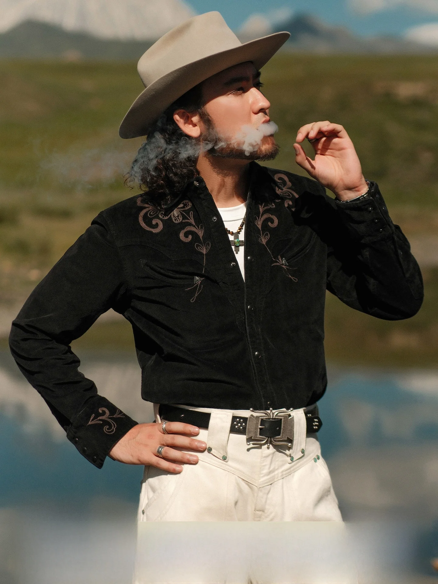 Рубашка из вельвета Waed Corduroy Musician, серия Western, с вышивкой, длинный рукав, приталенный крой, молодежная модная рубашка из смесового хлопка
Рубашка из вельвета Waed Corduroy Musician, серия Western, с вышивкой, длинный рукав, приталенный крой, молодежная модная рубашка из смесового хлопка