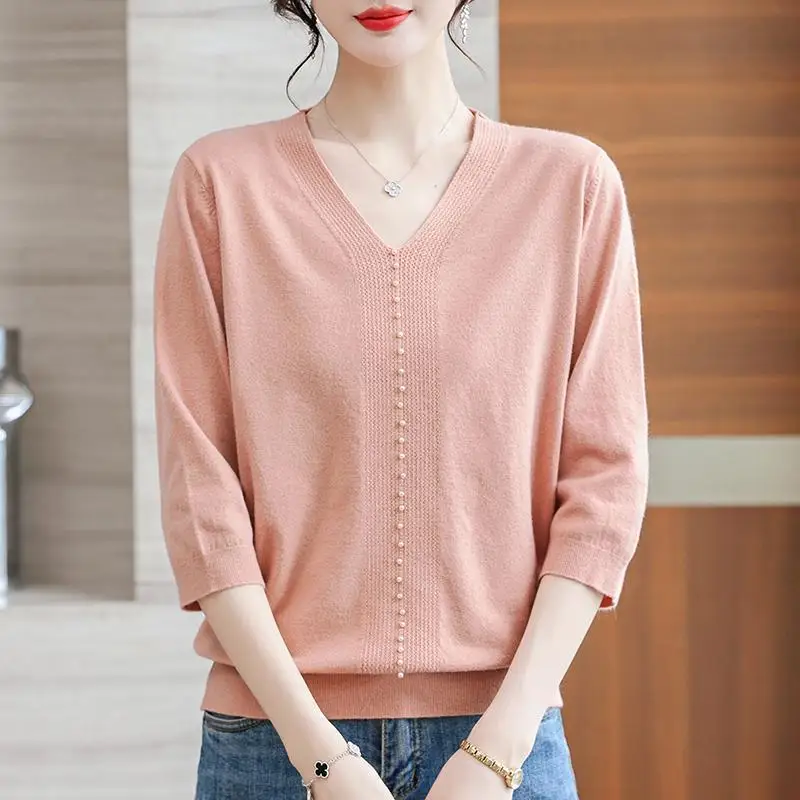 2023 Autumn and Winter Women's Pullover V-neck Embroiled Flares Solid Color Fashion Casual Elegant Commuter Long Sleeve Sweater
2023 Autumn and Winter Women's Pullover V-neck Embroiled Flares Solid Color Fashion Casual Elegant Commuter Long Sleeve Sweater