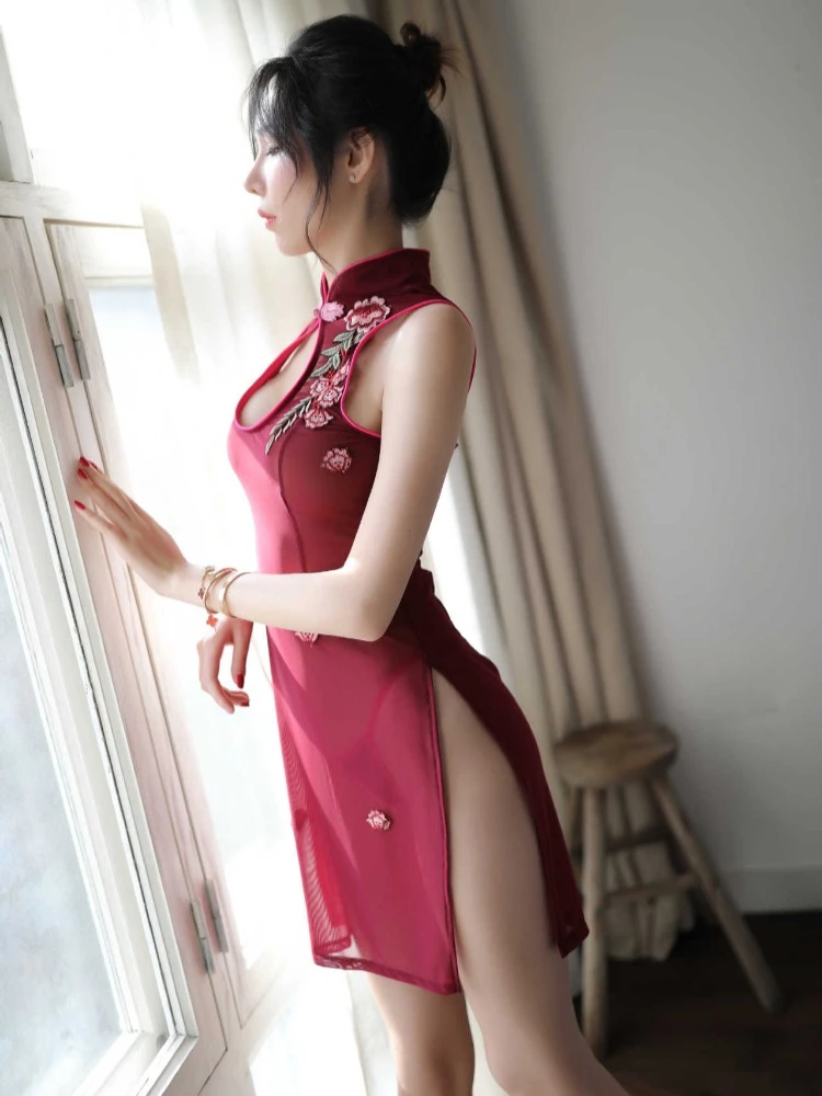 Plus Size Sexy Cheongsam Vintage Lingerie Dress Women Role Play Classical Chinese Costume See Through Qipao High Waist Dresses
Plus Size Sexy Cheongsam Vintage Lingerie Dress Women Role Play Classical Chinese Costume See Through Qipao High Waist Dresses