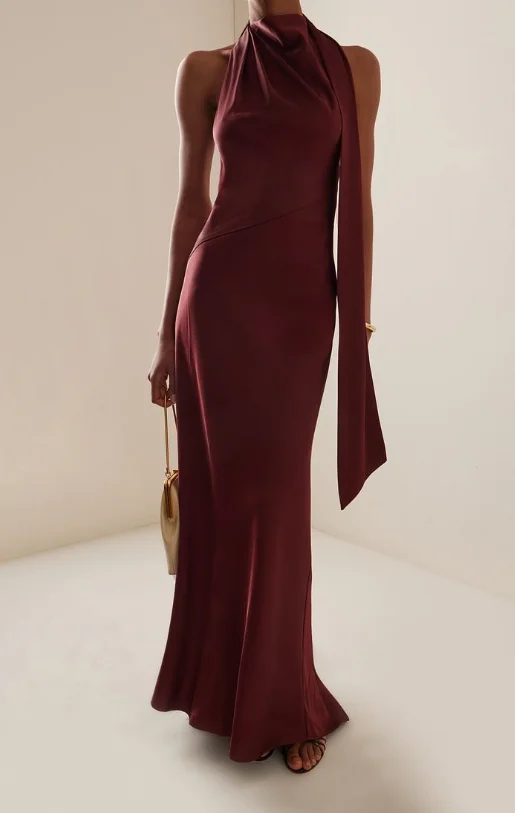 Fashionable Temperament Backless Sleeveless Slim Fit Dress, Elegant Summer Women's Scarf Decoration, Slim Fit Fishtail Dress
Fashionable Temperament Backless Sleeveless Slim Fit Dress, Elegant Summer Women's Scarf Decoration, Slim Fit Fishtail Dress
