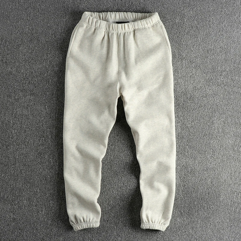 Drawstring comfortable waistline Solid color retro sweatpants men's weighty and fleece thickened Haren pants
Drawstring comfortable waistline Solid color retro sweatpants men's weighty and fleece thickened Haren pants