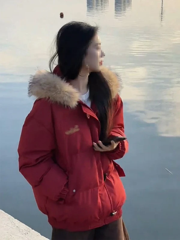 Korean Sweet School Style Red Fur Collar Hooded Cotton Jacket Winter New Versatile Women Student Cotton Coat Zipper Splice
Korean Sweet School Style Red Fur Collar Hooded Cotton Jacket Winter New Versatile Women Student Cotton Coat Zipper Splice