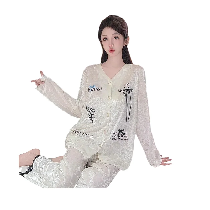Горячая новинка 2023 года, мягкая и удобная ночная рубашка, женский осенне-зимний комплект с длинными рукавами, милая домашняя одежда, которую можно носить на улице
Горячая новинка 2023 года, мягкая и удобная ночная рубашка, женский осенне-зимний комплект с длинными рукавами, милая домашняя одежда, которую можно носить на улице