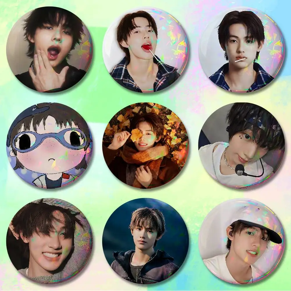 S-Seongs H-Hyeons-S Singer 58mm 44mm HD Print Brooch Badges Pretty Derby Round Display Brooches Lapel Pins
S-Seongs H-Hyeons-S Singer 58mm 44mm HD Print Brooch Badges Pretty Derby Round Display Brooches Lapel Pins