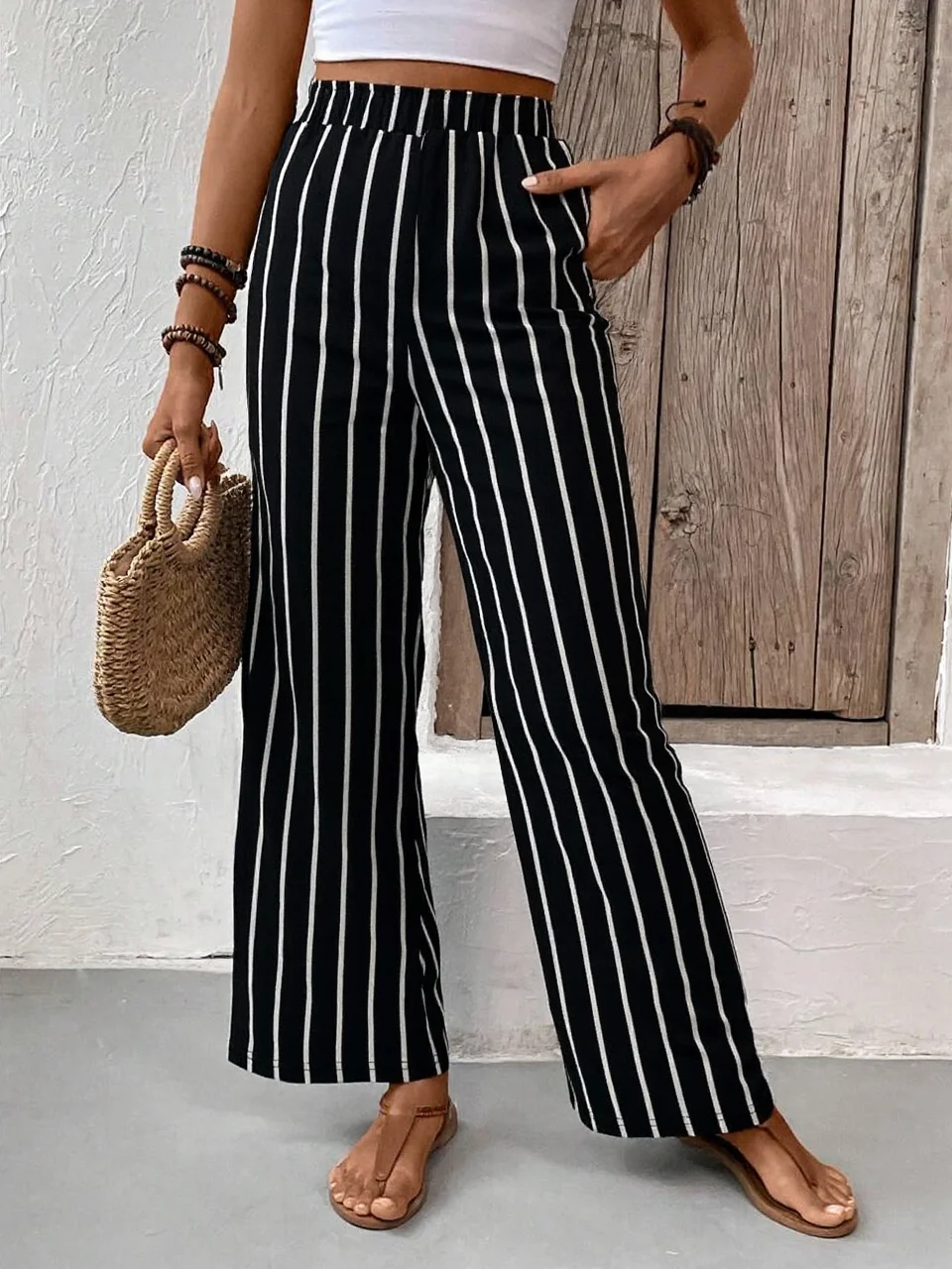 Женские длинные брюки в полоску, повседневная мода, удобный крой, идеально подходит для повседневного ношения, стильные женские брюки, универсальный выбор
Женские длинные брюки в полоску, повседневная мода, удобный крой, идеально подходит для повседневного ношения, стильные женские брюки, универсальный выбор