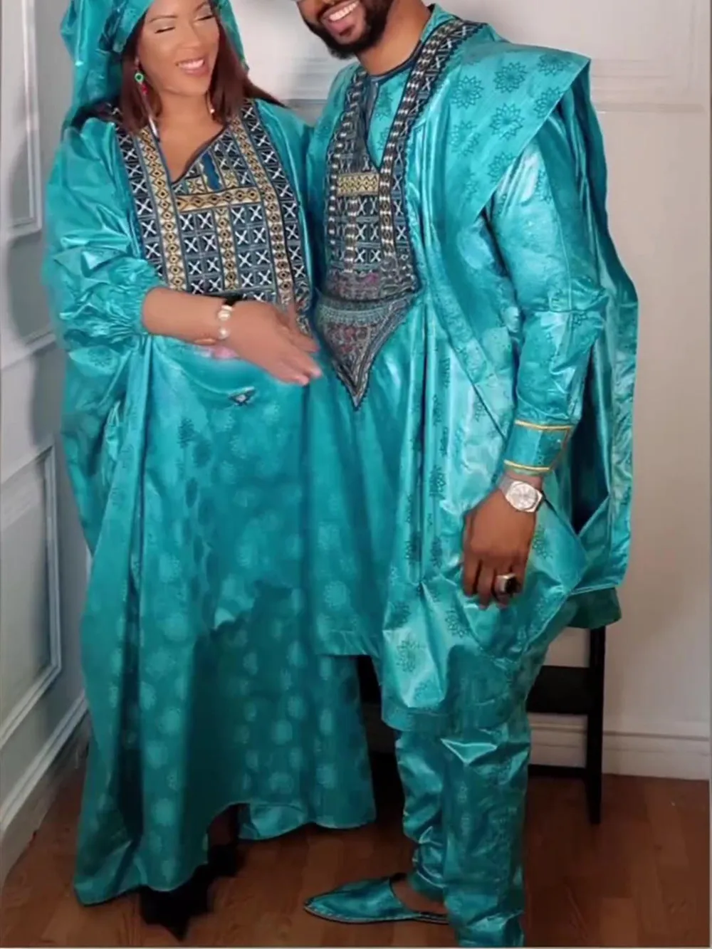 Elegant African Dresses for Women Traditional Bazin Embroidery Wedding Party Dresses Dashiki African Couples Matching Clothes
Elegant African Dresses for Women Traditional Bazin Embroidery Wedding Party Dresses Dashiki African Couples Matching Clothes