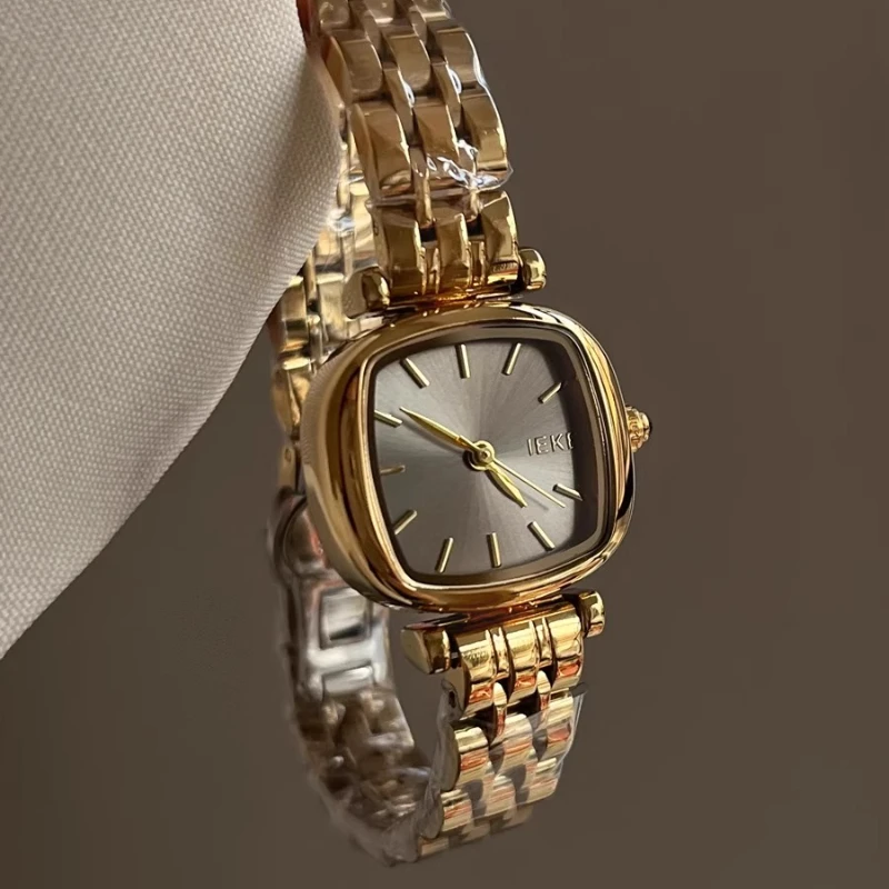2025 waterproof quartz watch birthday gift light luxury classic trend women's watch elegant and simple
2025 waterproof quartz watch birthday gift light luxury classic trend women's watch elegant and simple