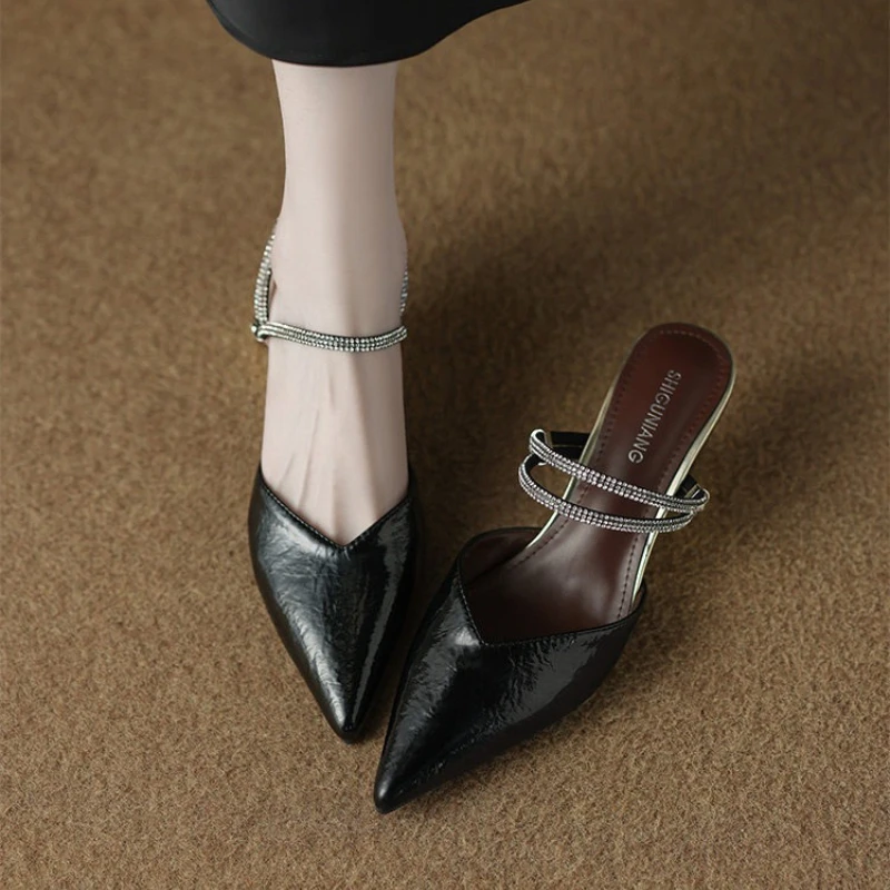 Summer 2026 New Style Pointed Toe Rhinestone Decorated High-heeled Slippers Women's Wedge French Non-slip Toe Half Slippers
Summer 2026 New Style Pointed Toe Rhinestone Decorated High-heeled Slippers Women's Wedge French Non-slip Toe Half Slippers