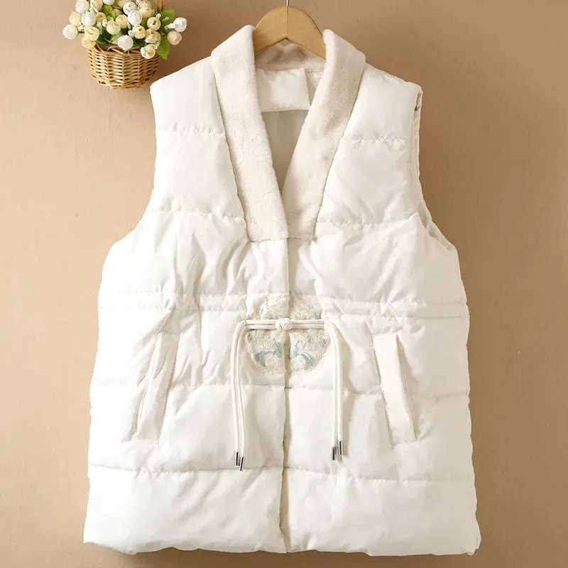 2025 New Winter Chinese Vest Vintage Women Casual Chinese V-neck Waistcoat Black Sleeveless Button Embroidery Down Padded Jacket
2025 New Winter Chinese Vest Vintage Women Casual Chinese V-neck Waistcoat Black Sleeveless Button Embroidery Down Padded Jacket