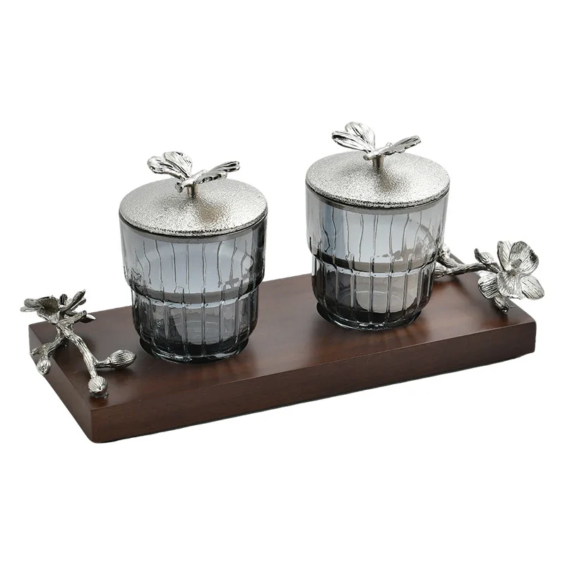 Candy storage box light luxury, high-end glass, household living room solid wood tray, dried fruit tray 
Candy storage box light luxury, high-end glass, household living room solid wood tray, dried fruit tray