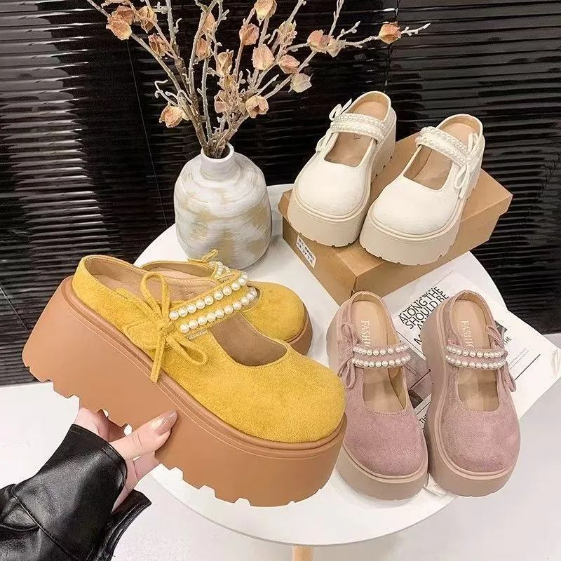 Retro Pearl Thick Bottom Buckle Women's Shoes Spring Summer Fashion round Head High Heel Anti-Slip Velvet Surface Single Shoes
Retro Pearl Thick Bottom Buckle Women's Shoes Spring Summer Fashion round Head High Heel Anti-Slip Velvet Surface Single Shoes