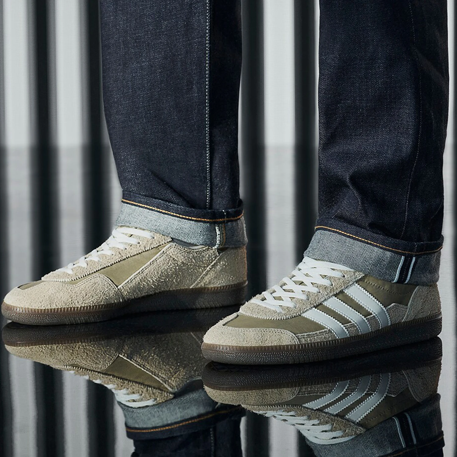 Adidas genuine clover men's and women's wear-resistant low cut sports and leisure board shoes IG8937
Adidas genuine clover men's and women's wear-resistant low cut sports and leisure board shoes IG8937