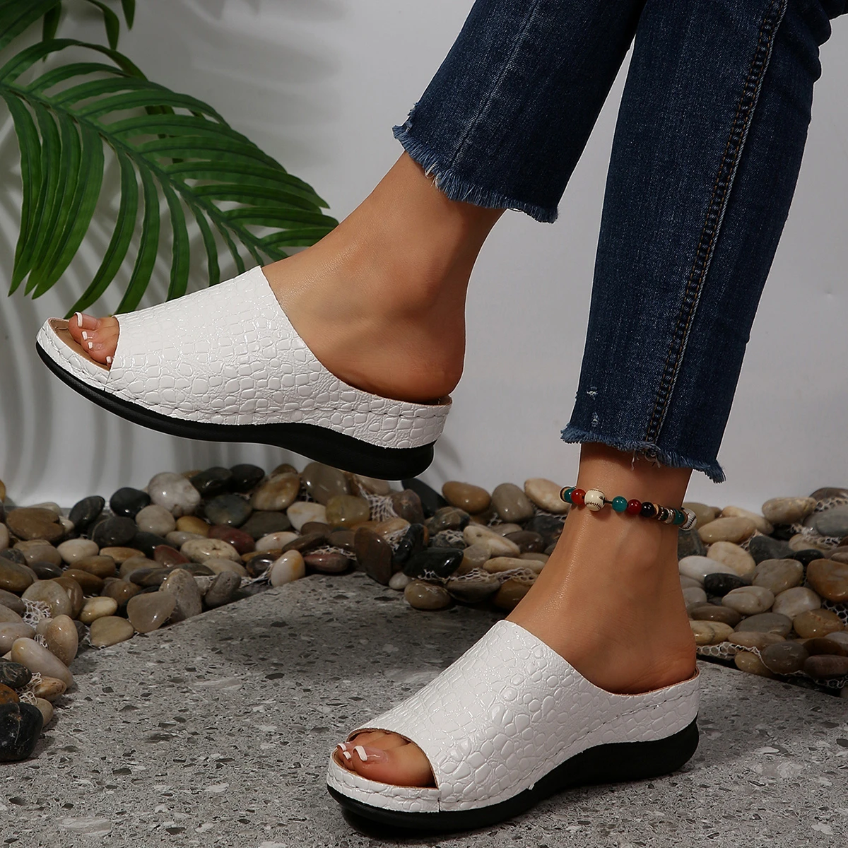 Mid Heels Sandals Women Summer Platform Heels Slip on Wedge Women's Sandals Open Toe Fashion Comfortable Casual Slippers Female
Mid Heels Sandals Women Summer Platform Heels Slip on Wedge Women's Sandals Open Toe Fashion Comfortable Casual Slippers Female