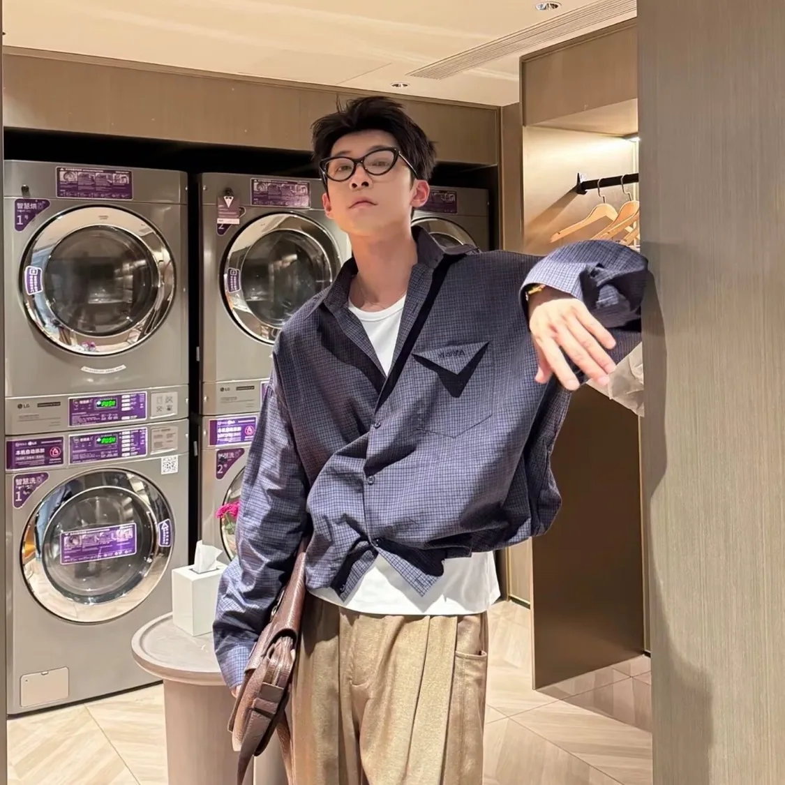 Мужская свободная полосатая рубашка с длинным рукавом, повседневная, осенне-зимняя, больших размеров, 5 кг, комфортная посадка, в японском стиле, базовый слой
Мужская свободная полосатая рубашка с длинным рукавом, повседневная, осенне-зимняя, больших размеров, 5 кг, комфортная посадка, в японском стиле, базовый слой