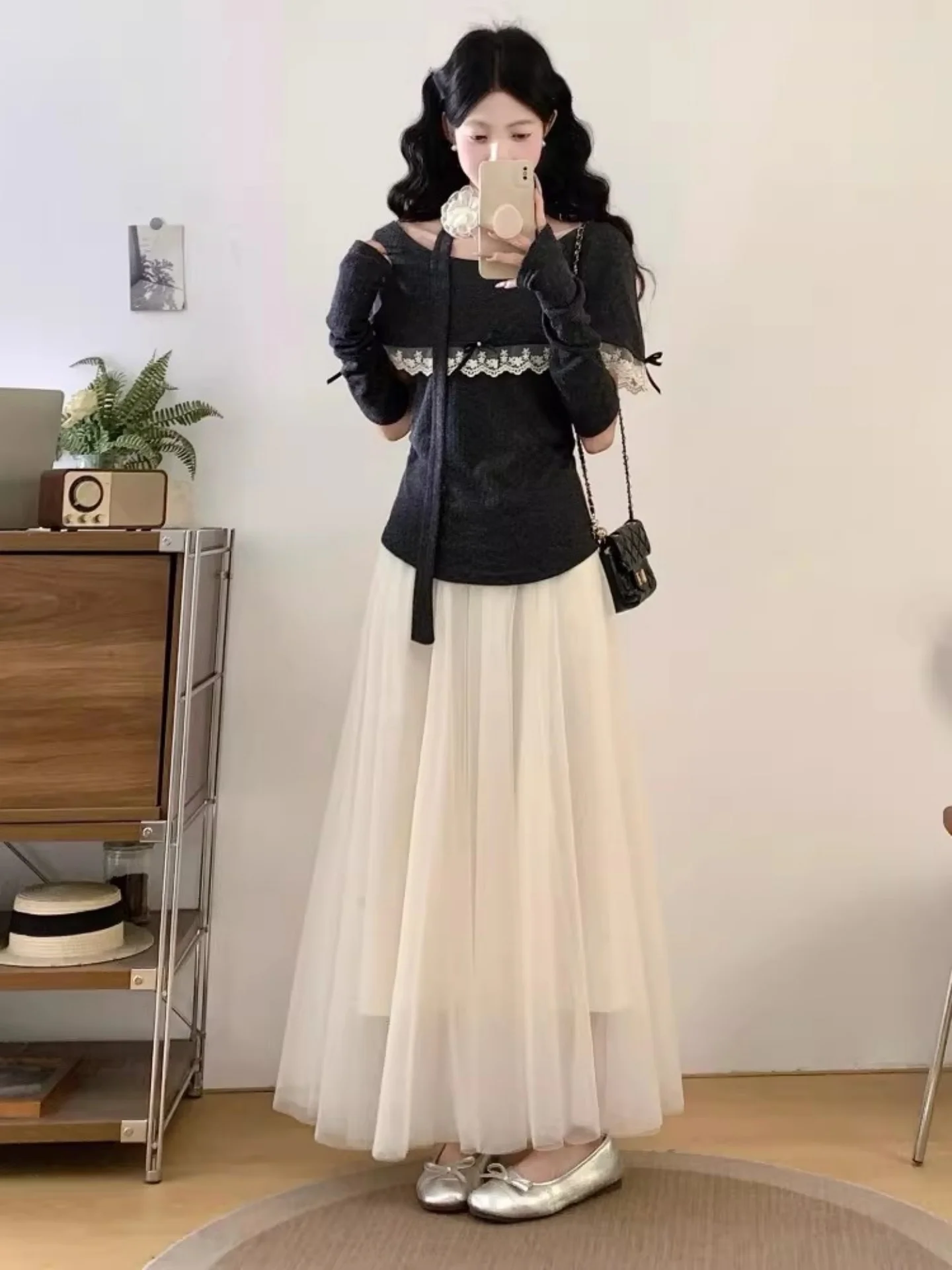 Весенний женский модный комплект больших размеров 2026 года: топ с красивым вырезом и юбка, повседневный костюм-двойка
Весенний женский модный комплект больших размеров 2026 года: топ с красивым вырезом и юбка, повседневный костюм-двойка