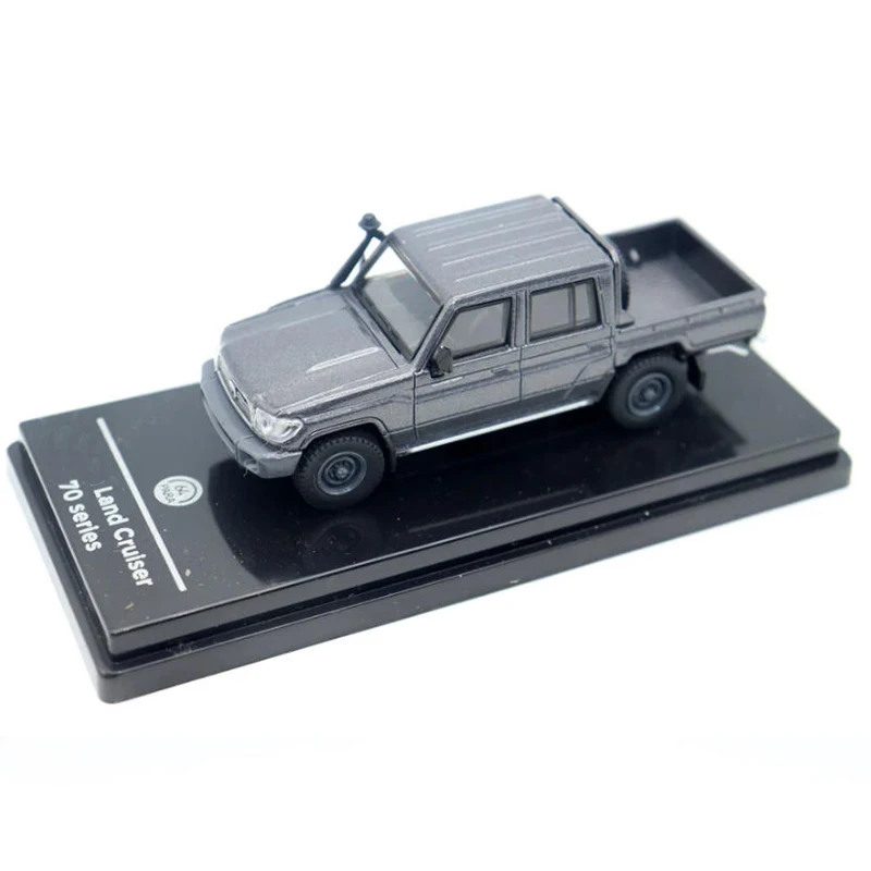 Para64 1:64 Scale Land Cruiser LC70 Simulation Alloy Toy Car Model Classic Collection Gift Scene Matching
Para64 1:64 Scale Land Cruiser LC70 Simulation Alloy Toy Car Model Classic Collection Gift Scene Matching