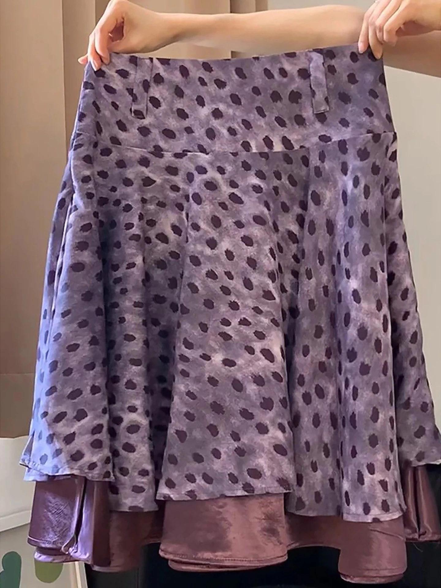 Elegant Purple Leopard Print High Waist A-Line Skirt Women's Double Layer Satin Slimming Versatile Mid-Length Skirt
Elegant Purple Leopard Print High Waist A-Line Skirt Women's Double Layer Satin Slimming Versatile Mid-Length Skirt