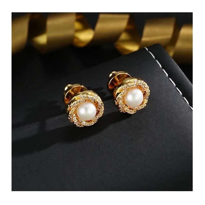 Natural Freshwater Pearls Light Luxury High-end Niche Design Pure and Elegant Temperament Stud Earrings Earrings
Natural Freshwater Pearls Light Luxury High-end Niche Design Pure and Elegant Temperament Stud Earrings Earrings