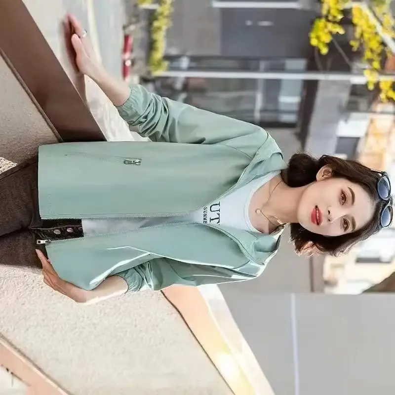 Ветровка, женская куртка 2025, весна-осень, новый плащ, женская спортивная верхняя одежда для отдыха, большой размер, пальто с капюшоном, женские топы
Ветровка, женская куртка 2025, весна-осень, новый плащ, женская спортивная верхняя одежда для отдыха, большой размер, пальто с капюшоном, женские топы