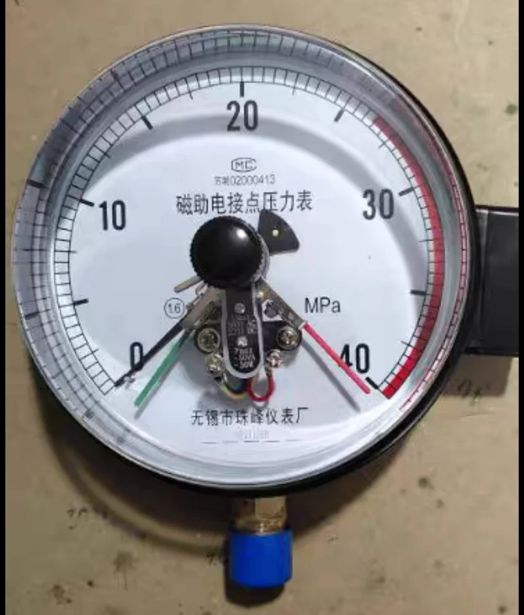 YXC150 прибор манометр масла 30 ВА электрический контактный манометр с магнитным помощником 0-60MPA фильтр-пресс
YXC150 прибор манометр масла 30 ВА электрический контактный манометр с магнитным помощником 0-60MPA фильтр-пресс