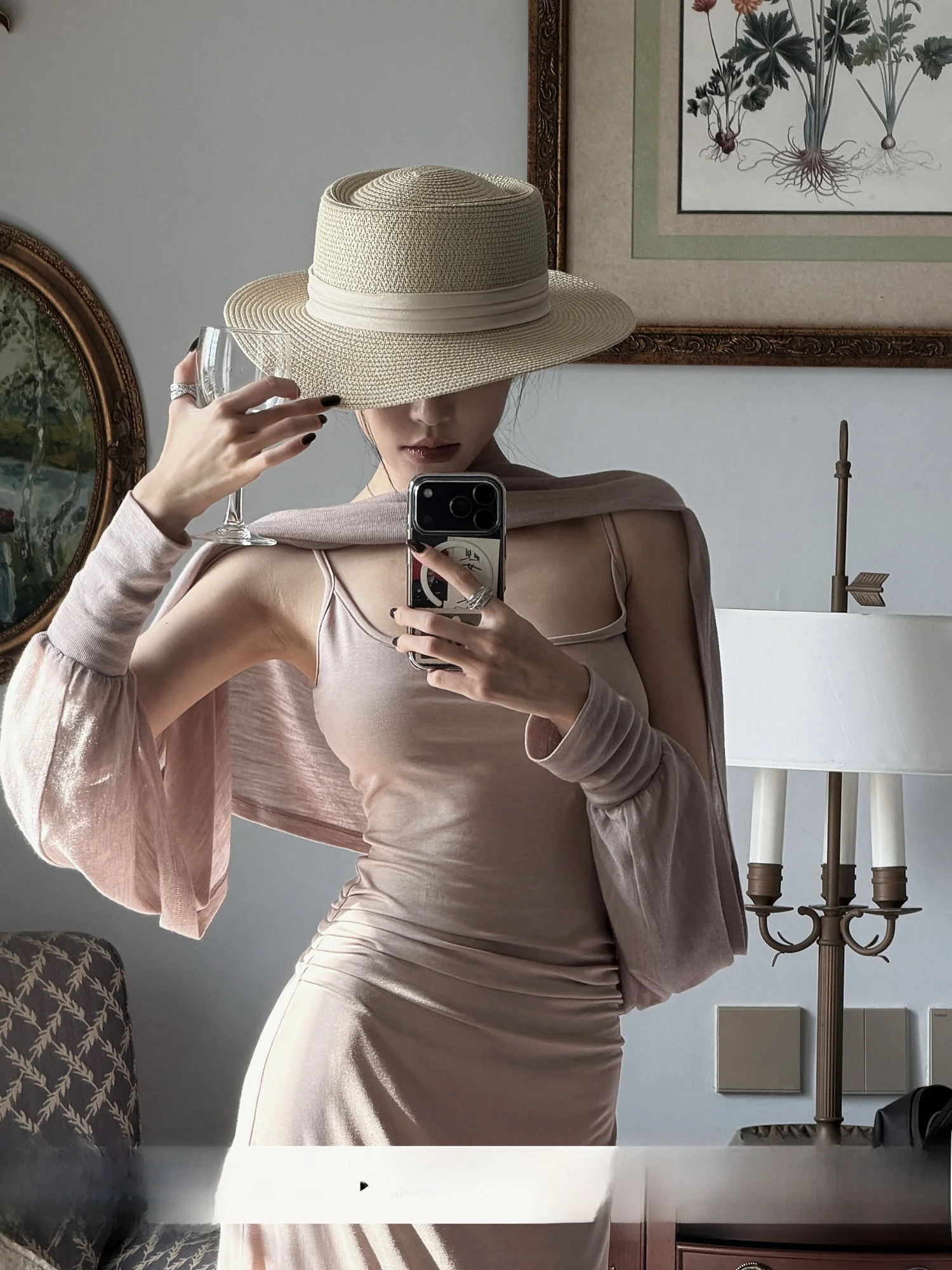 Hydrae Knitted Long Dress And Shawl Two-Piece Set Women's Slimming Pleated Strapless Dress Set Spring Fashion Casual Wear
Hydrae Knitted Long Dress And Shawl Two-Piece Set Women's Slimming Pleated Strapless Dress Set Spring Fashion Casual Wear