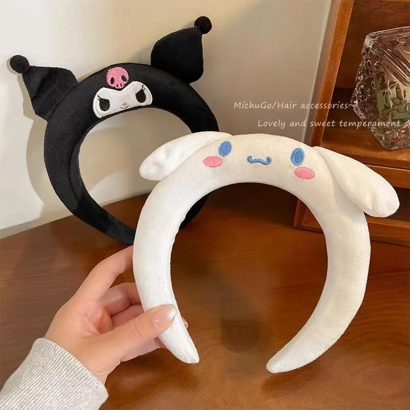 Sanrio Kuromi Cinnamoroll плюшевые искусственные Аниме Симпатичные челки повязка на голову для лица аксессуары для волос для девочек на день рождения домашняя мебель подарки
Sanrio Kuromi Cinnamoroll плюшевые искусственные Аниме Симпатичные челки повязка на голову для лица аксессуары для волос для девочек на день рождения домашняя мебель подарки