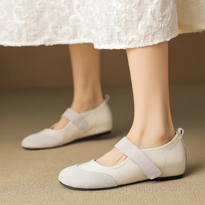 Women's New Spring and Autumn Genuine Leather Cowhide Round Head Middle Heel Elastic Belt Buckle Fashion Mary Jane Shoes
Women's New Spring and Autumn Genuine Leather Cowhide Round Head Middle Heel Elastic Belt Buckle Fashion Mary Jane Shoes