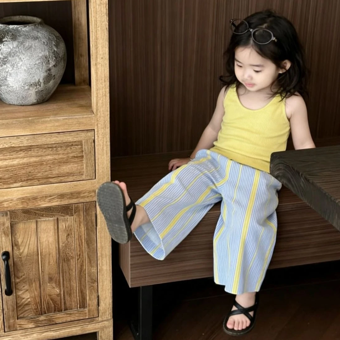 Girls' Suit 2026 Spring and Summer New Children's Wear Girls' Baby Fashion Casual Knit Halter Top Striped Pants Two-piece Set
Girls' Suit 2026 Spring and Summer New Children's Wear Girls' Baby Fashion Casual Knit Halter Top Striped Pants Two-piece Set