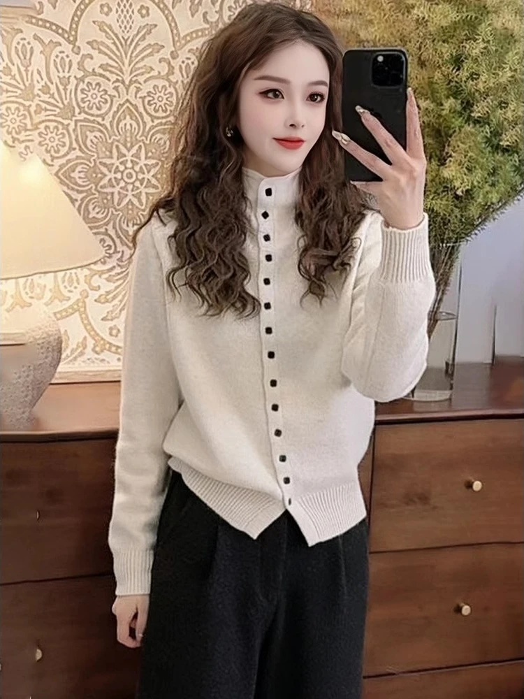 Spring 2025 Women's Fashion High Neck Sweater Versatile Casual Style Knitted Cardigan Anti-Uv Polyester Fiber Long Sleeve Reg...
Spring 2025 Women's Fashion High Neck Sweater Versatile Casual Style Knitted Cardigan Anti-Uv Polyester Fiber Long Sleeve Reg...