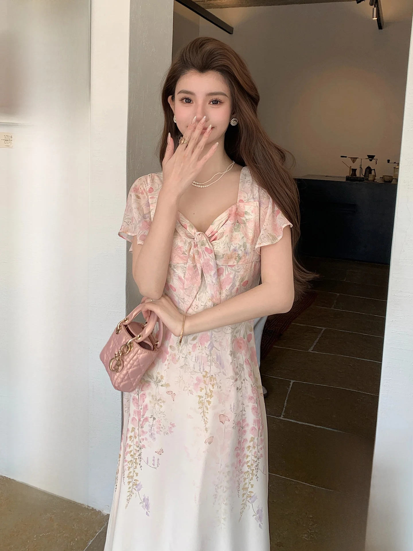 Elegant Sweet Fairy Skirt Dress Women Summer Short Sleeve Floral Print Chiffon Dress Stylish Natural Waist A-Line Gown
Elegant Sweet Fairy Skirt Dress Women Summer Short Sleeve Floral Print Chiffon Dress Stylish Natural Waist A-Line Gown