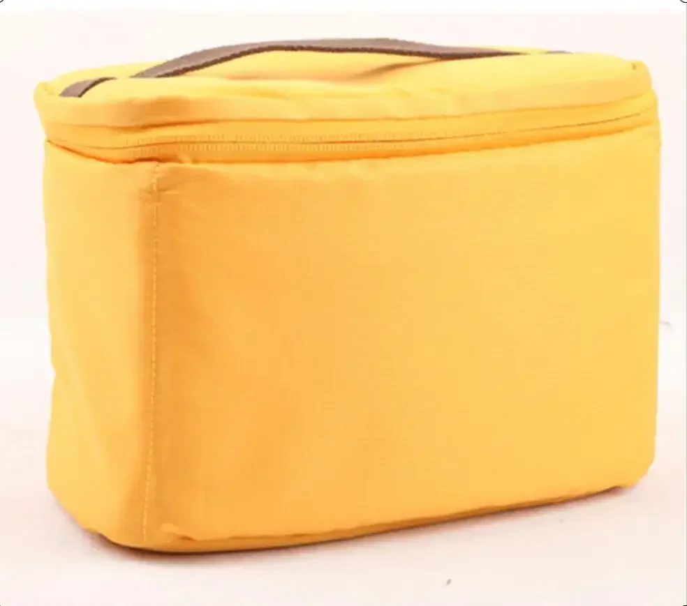 Portable micro-single projector storage SLR photography camera bag is suitable for Jiawei single liner bag.
Portable micro-single projector storage SLR photography camera bag is suitable for Jiawei single liner bag.