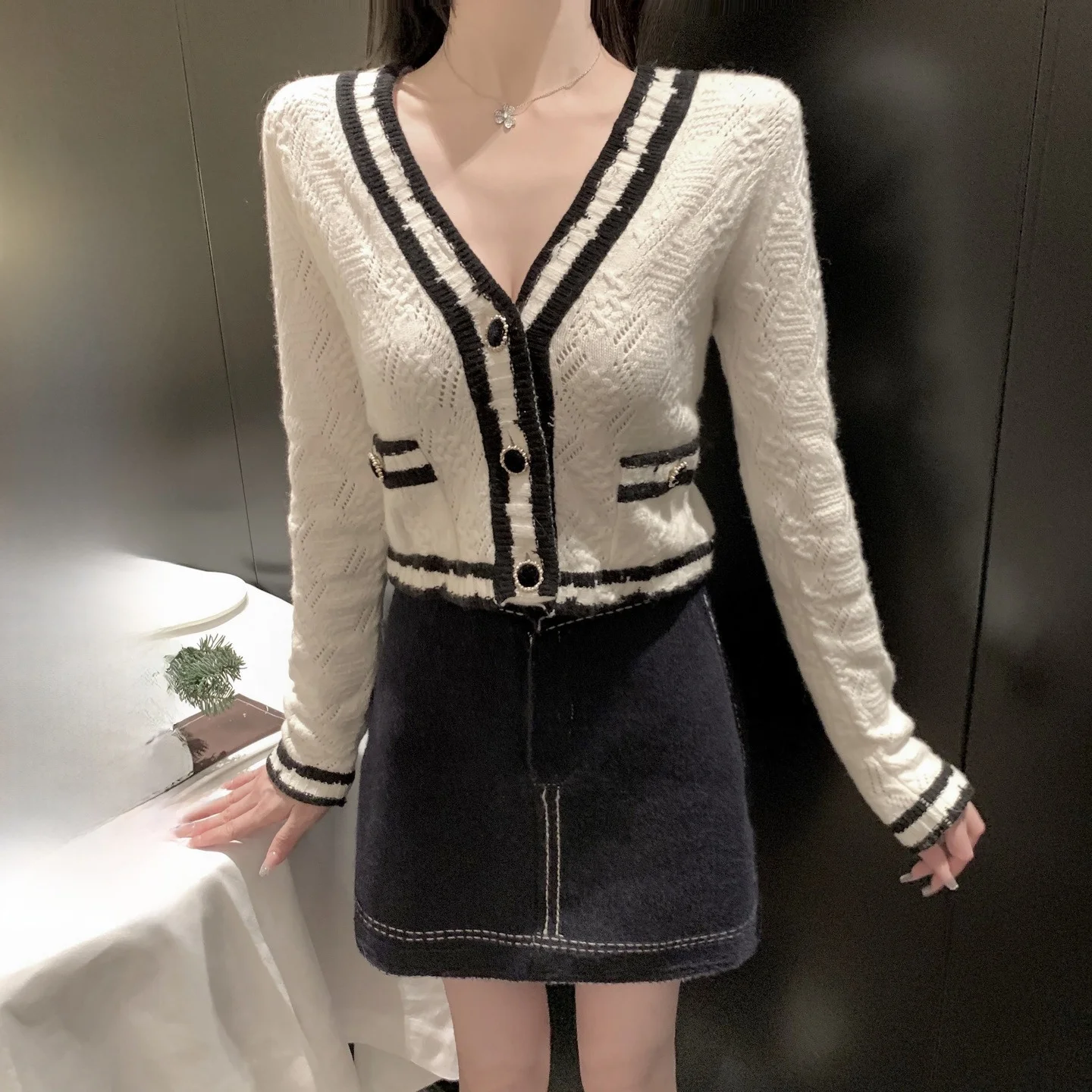 High-End Knitted A-Line Skirt for Women Winter Season Boutique De Viola Pure Color Mid-Waist ort Skirt
High-End Knitted A-Line Skirt for Women Winter Season Boutique De Viola Pure Color Mid-Waist ort Skirt