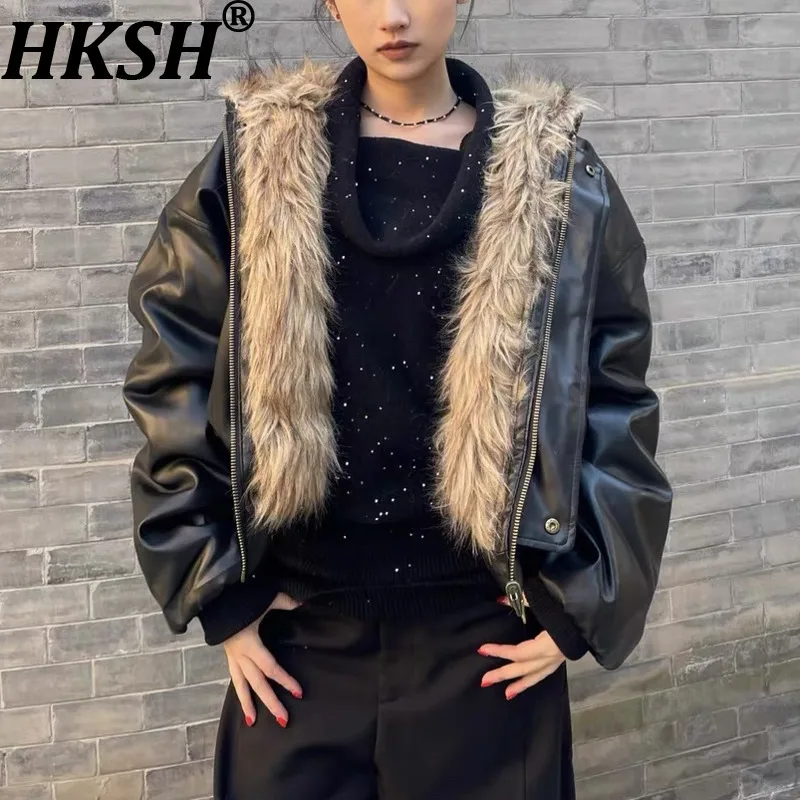 HKSH Autumn Winter New Women Short Jacket Faux Fur Spliced PU Leather Hooded High-End Ins Thicken Reversible Padded Coat HK12625
HKSH Autumn Winter New Women Short Jacket Faux Fur Spliced PU Leather Hooded High-End Ins Thicken Reversible Padded Coat HK12625