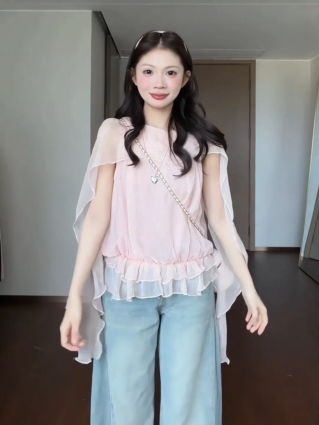 Summer New plus Size Korean Style Soft Pink Short Sleeve Women's Shirt Atmosphere Sense Lace Trim Slimming Chiffon Top
Summer New plus Size Korean Style Soft Pink Short Sleeve Women's Shirt Atmosphere Sense Lace Trim Slimming Chiffon Top