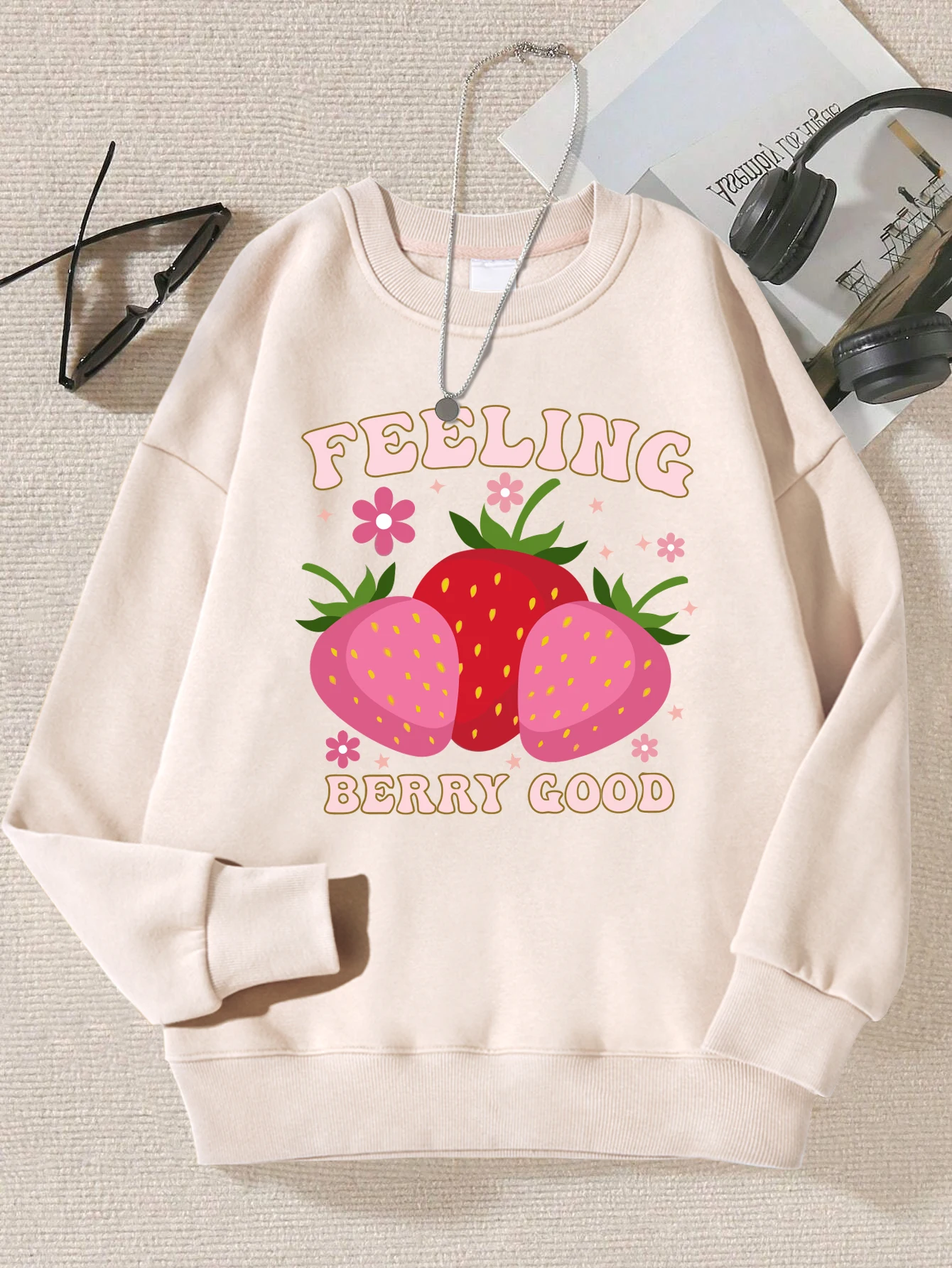 Feeling Berry Good Cartoon Strawberry Printed Women Pullovers Autumn Crewneck Sweatshirt Hip Hop Tops Fashion Casual Sportswear
Feeling Berry Good Cartoon Strawberry Printed Women Pullovers Autumn Crewneck Sweatshirt Hip Hop Tops Fashion Casual Sportswear