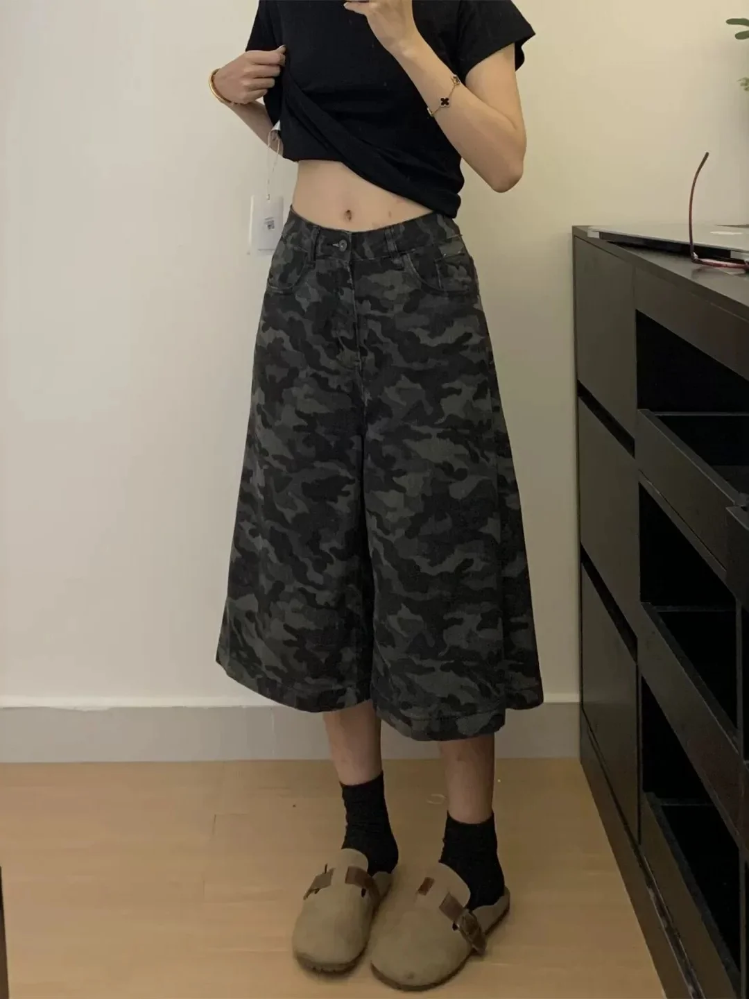 High Waist Wide Leg Camouflage Jeans Women's plus Size Summer Fashion Loose Straight Cut Shorts Casual Comfortable Denim
High Waist Wide Leg Camouflage Jeans Women's plus Size Summer Fashion Loose Straight Cut Shorts Casual Comfortable Denim