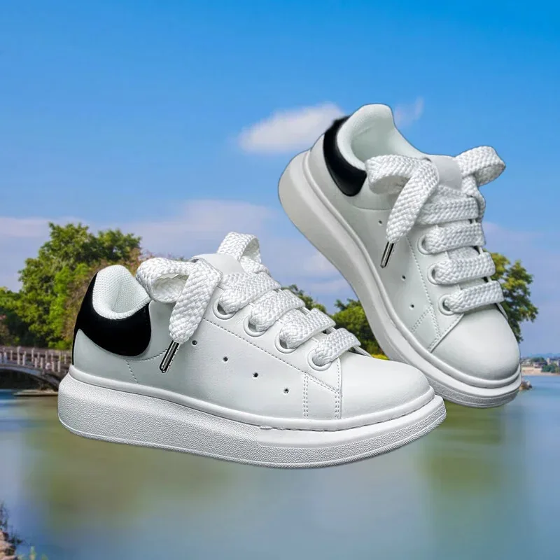 Student multifunctional breathable sports shoes,with soft and lightweight soles, suitable for celebrity same style
Student multifunctional breathable sports shoes,with soft and lightweight soles, suitable for celebrity same style