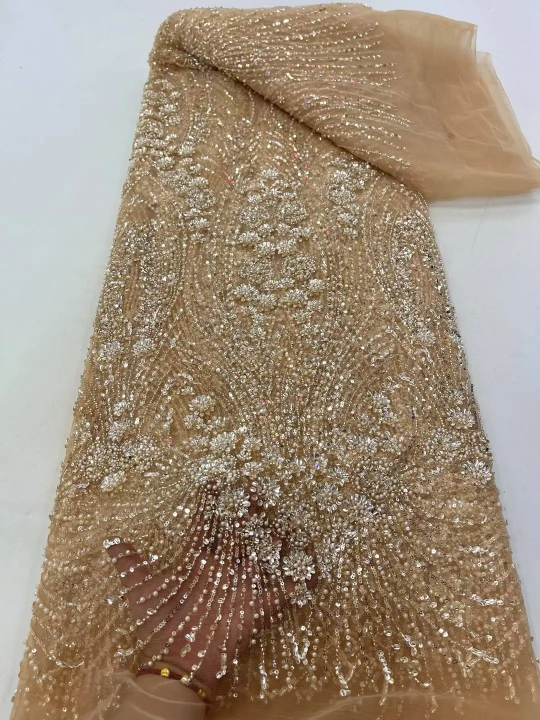 2025 Latest African Beaded Lace Fabric Gold Embroidery French Mesh Sequins Lace Fabric Nigerian Tulle Laces For Party Dresses
2025 Latest African Beaded Lace Fabric Gold Embroidery French Mesh Sequins Lace Fabric Nigerian Tulle Laces For Party Dresses
