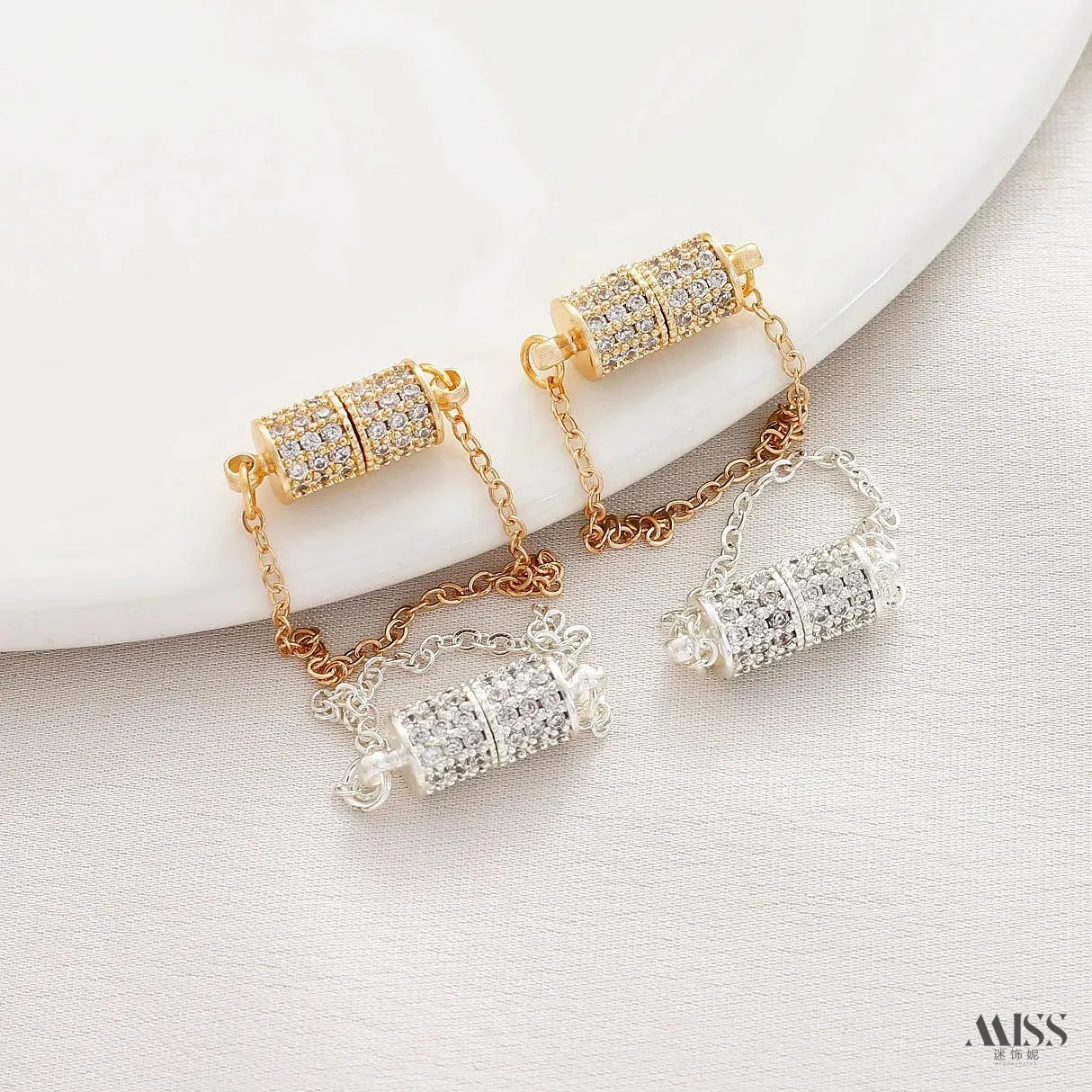 14K Gold Plated, Full Zircon Inlaid Cylindrical Safety Chain, Magnetic End Connector Clasp, DIY Bracelet & Necklace Accessories
14K Gold Plated, Full Zircon Inlaid Cylindrical Safety Chain, Magnetic End Connector Clasp, DIY Bracelet & Necklace Accessories