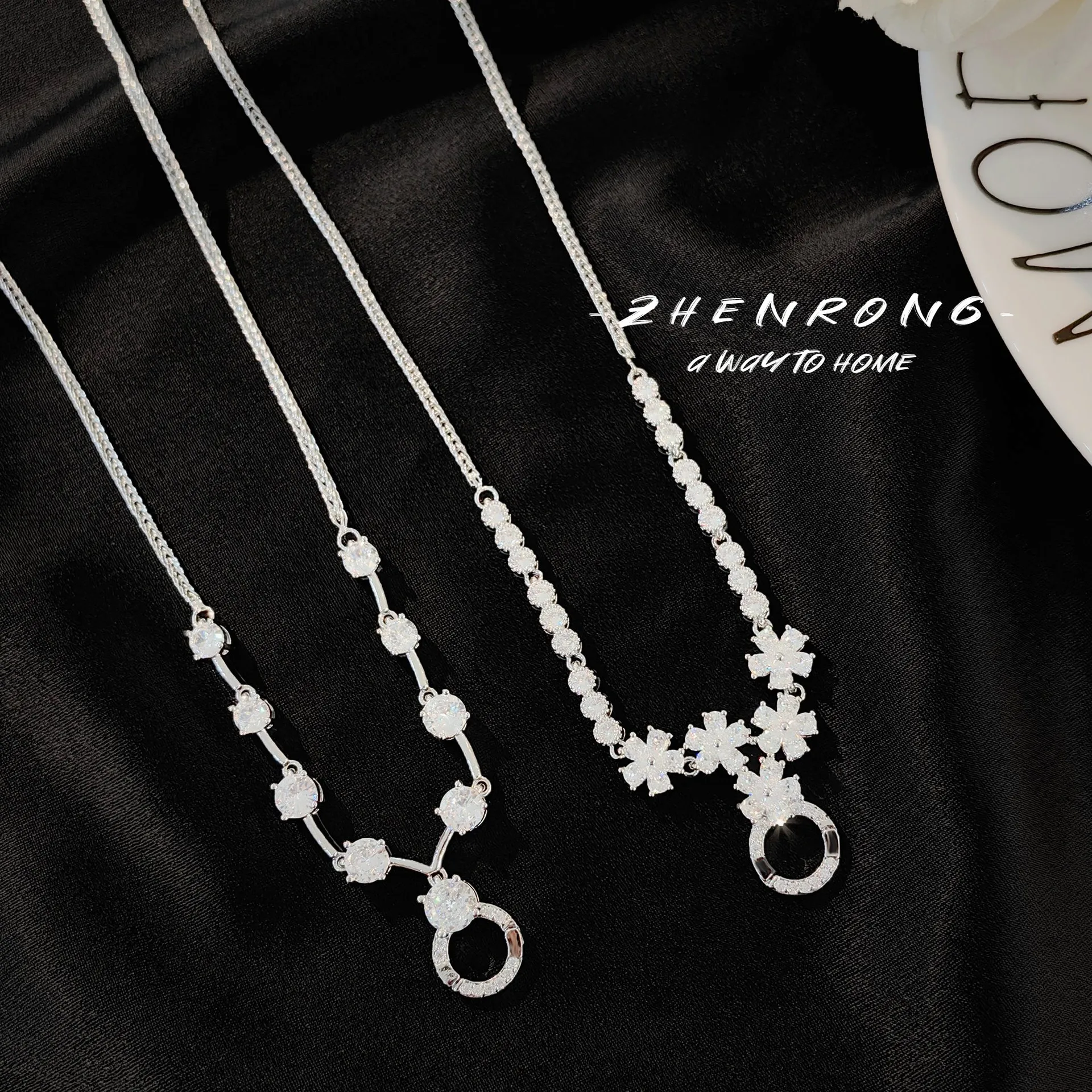 2024 New Luxury High Carbon Diamond Universal Necklaces Can Match Any Pendant Women Necklace 45cm Chain
2024 New Luxury High Carbon Diamond Universal Necklaces Can Match Any Pendant Women Necklace 45cm Chain