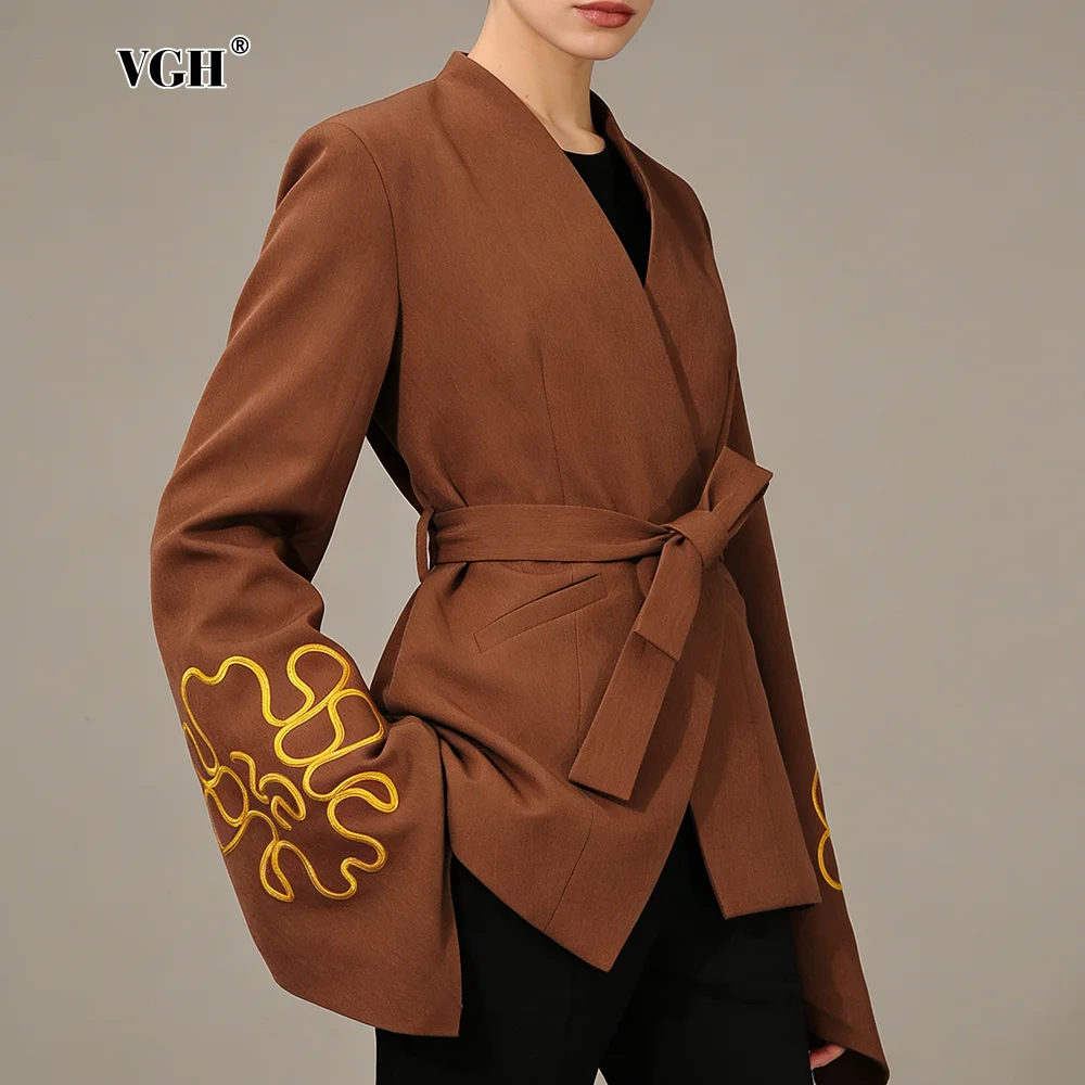 VGH Desinger Minimalist Elegant Embroidery Jacket for Women V Neck Flare Sleeve Patchwork Lace Up Slimming Office Coats Female
VGH Desinger Minimalist Elegant Embroidery Jacket for Women V Neck Flare Sleeve Patchwork Lace Up Slimming Office Coats Female