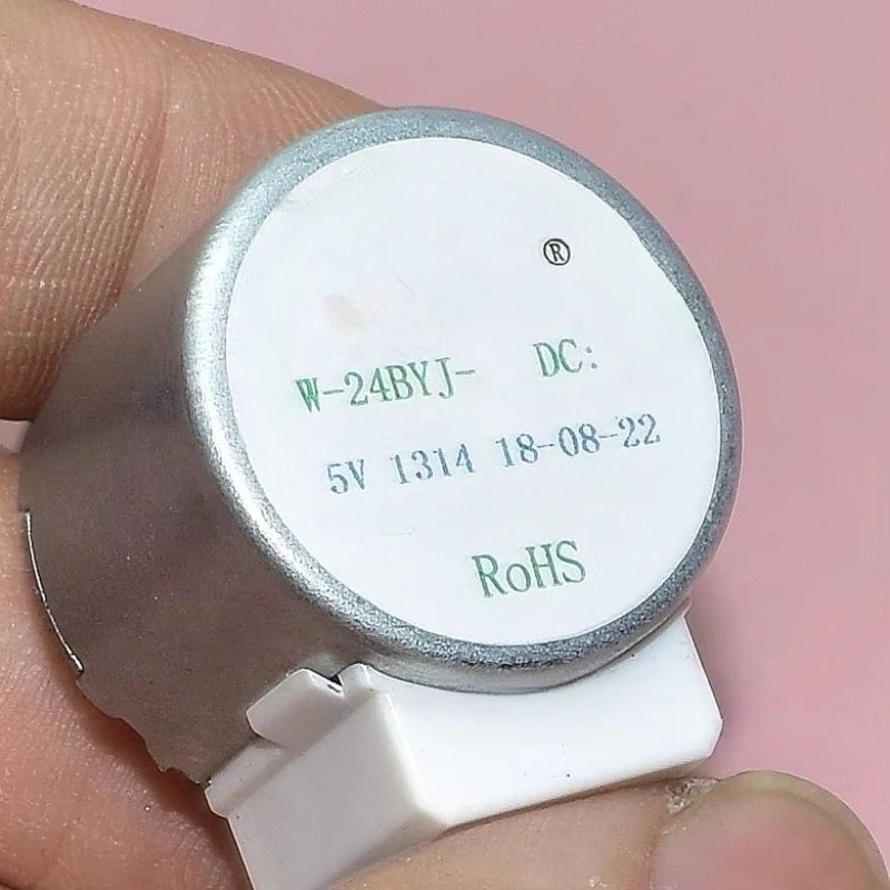 W-24BYJ48 4-phase 5-wire stepper motor DC5V reduction ratio 1:64 pan-tilt camera slow motor without ears
W-24BYJ48 4-phase 5-wire stepper motor DC5V reduction ratio 1:64 pan-tilt camera slow motor without ears