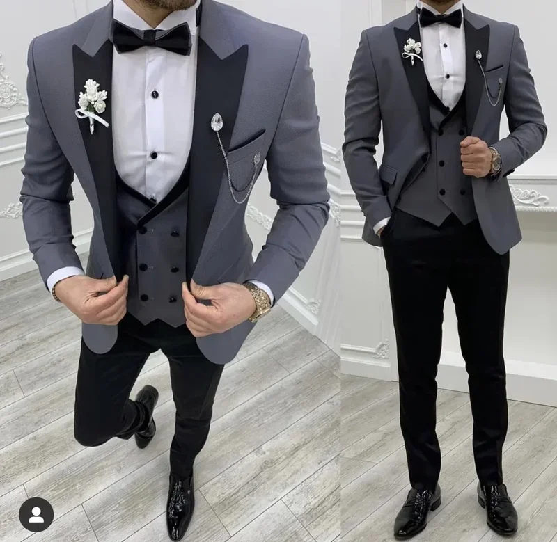 3Pcs White Blazer Black Peaked Lapel Trousers Slim Fit Bridegroom Men Suits Costume Homme Wedding Wear TuxedosJacket Pants Vest
3Pcs White Blazer Black Peaked Lapel Trousers Slim Fit Bridegroom Men Suits Costume Homme Wedding Wear TuxedosJacket Pants Vest