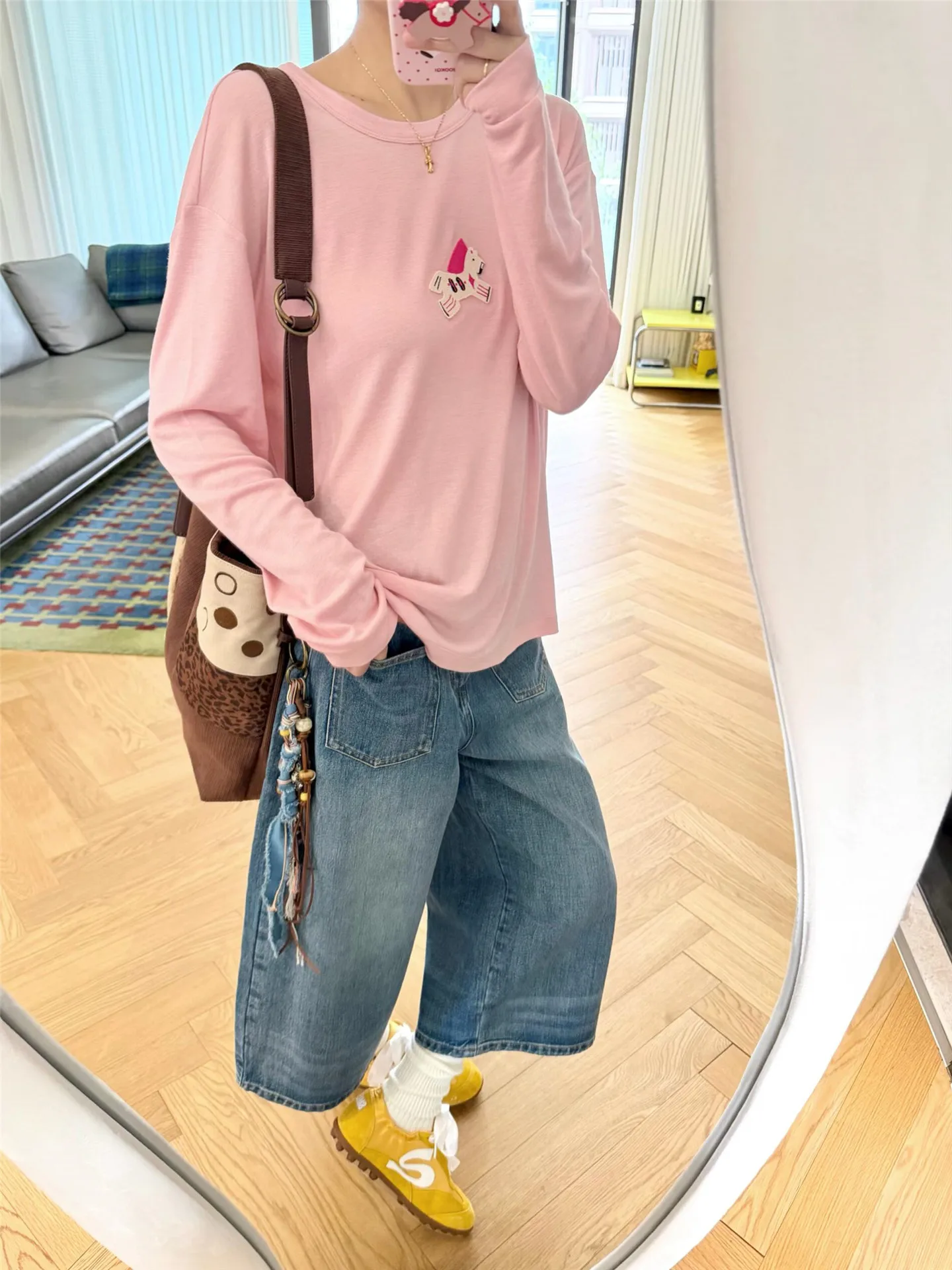 American Style High Waist Loose Fit Ripped Denim Shorts Women Summer Casual Cotton Wide Leg Pants Multiple Pockets
American Style High Waist Loose Fit Ripped Denim Shorts Women Summer Casual Cotton Wide Leg Pants Multiple Pockets