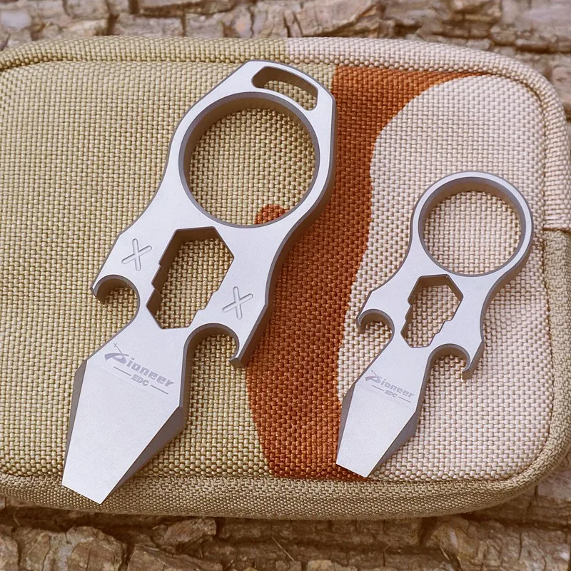 EDC Titanium Alloy Crowbar tools Hand Outdoor Camping Multifunction Bottle Opener EDC Tools
EDC Titanium Alloy Crowbar tools Hand Outdoor Camping Multifunction Bottle Opener EDC Tools