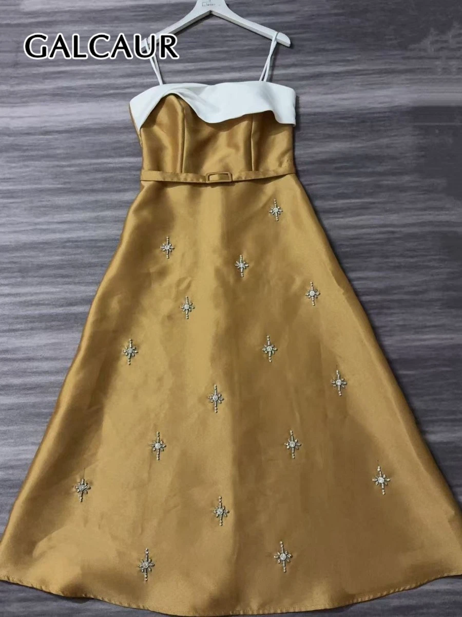 GALCAUR Hit Color Slimming Spliced Bead Midi Dresses for Women Square Neck Sleeveless High Waist Temperament Dress Female New
GALCAUR Hit Color Slimming Spliced Bead Midi Dresses for Women Square Neck Sleeveless High Waist Temperament Dress Female New